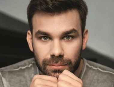 Γ. Σαμπάνης: Η δύσκολη οικογενειακή στιγμή και η αφιέρωσή του πάνω στη σκηνή (βίντεο)